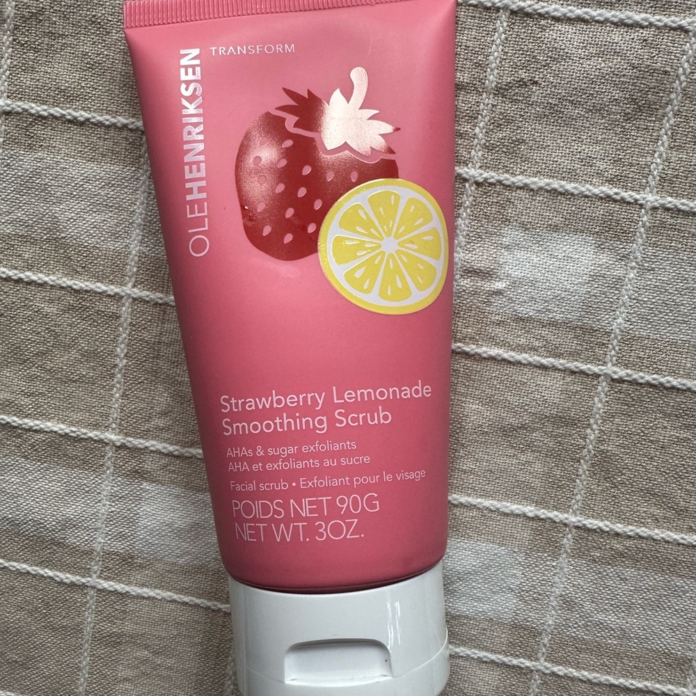 Ole Henriksen Strawberry Lemonade Smoothing Scrub - Pink and White
